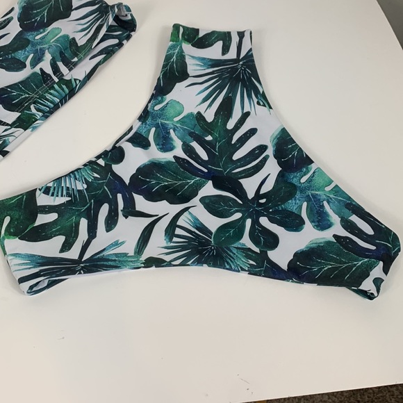 2 pc. Green/white flowered bikini has no tags. Bando top high waisted bottoms - Picture 5 of 5
